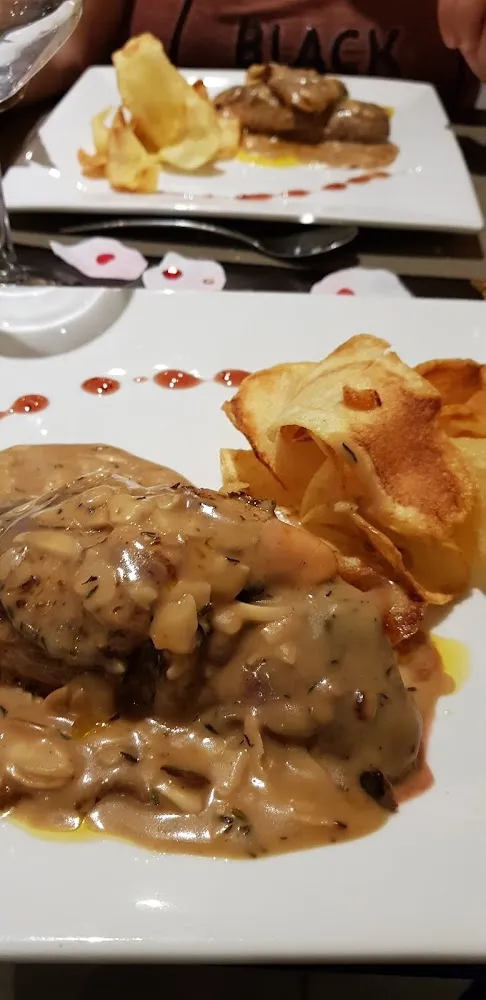 Magret Au Foie Gras Poêlé Sauce Miel Amandes